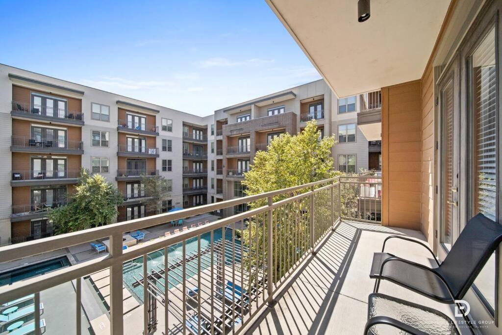 Downtown Houston Deluxe King Suite With Spa Amenities, Pool And Free Parking Ngoại thất bức ảnh