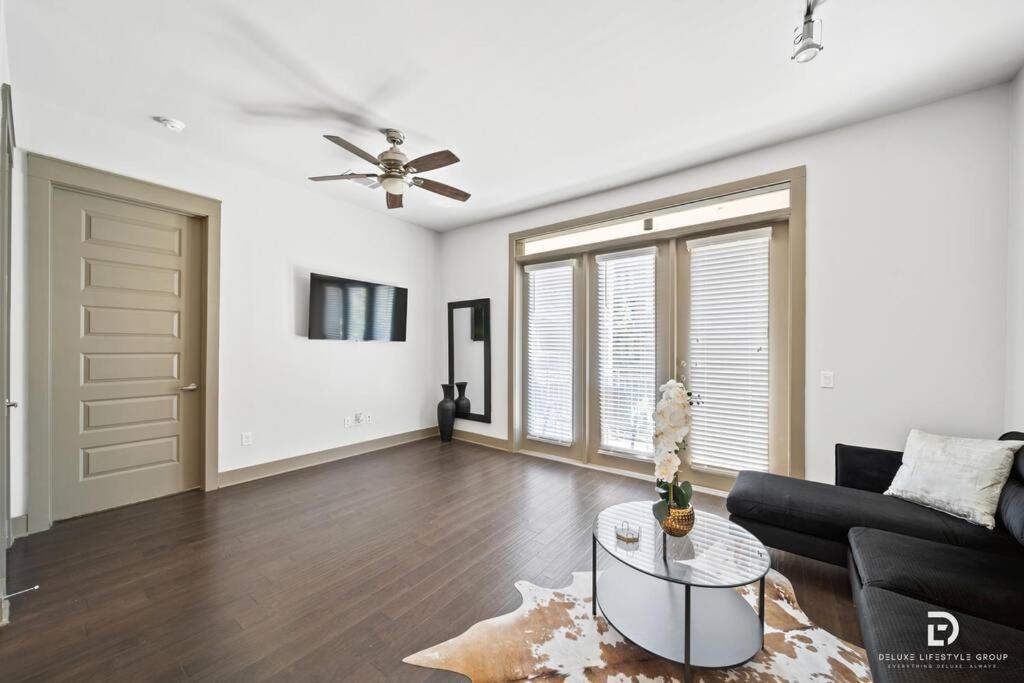 Downtown Houston Deluxe King Suite With Spa Amenities, Pool And Free Parking Ngoại thất bức ảnh